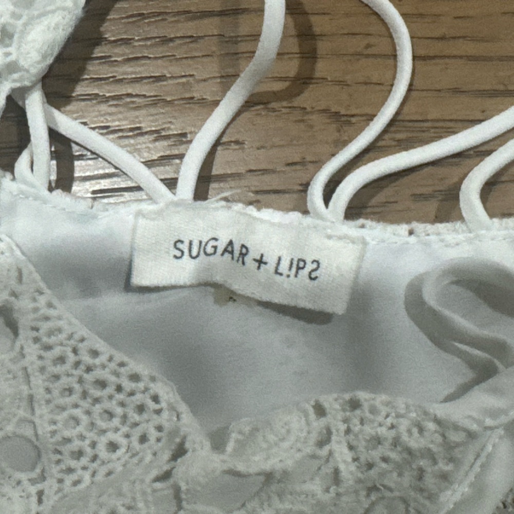 SUGAR + LIPS White Boho Crochet Lace Bell Sleeve Top (Style T7103) Medium - Picture 5 of 9